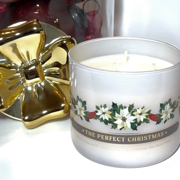 THE PERFECT CHRISTMAS 3 Wick Candle with BOW lid - Picture 3 of 4